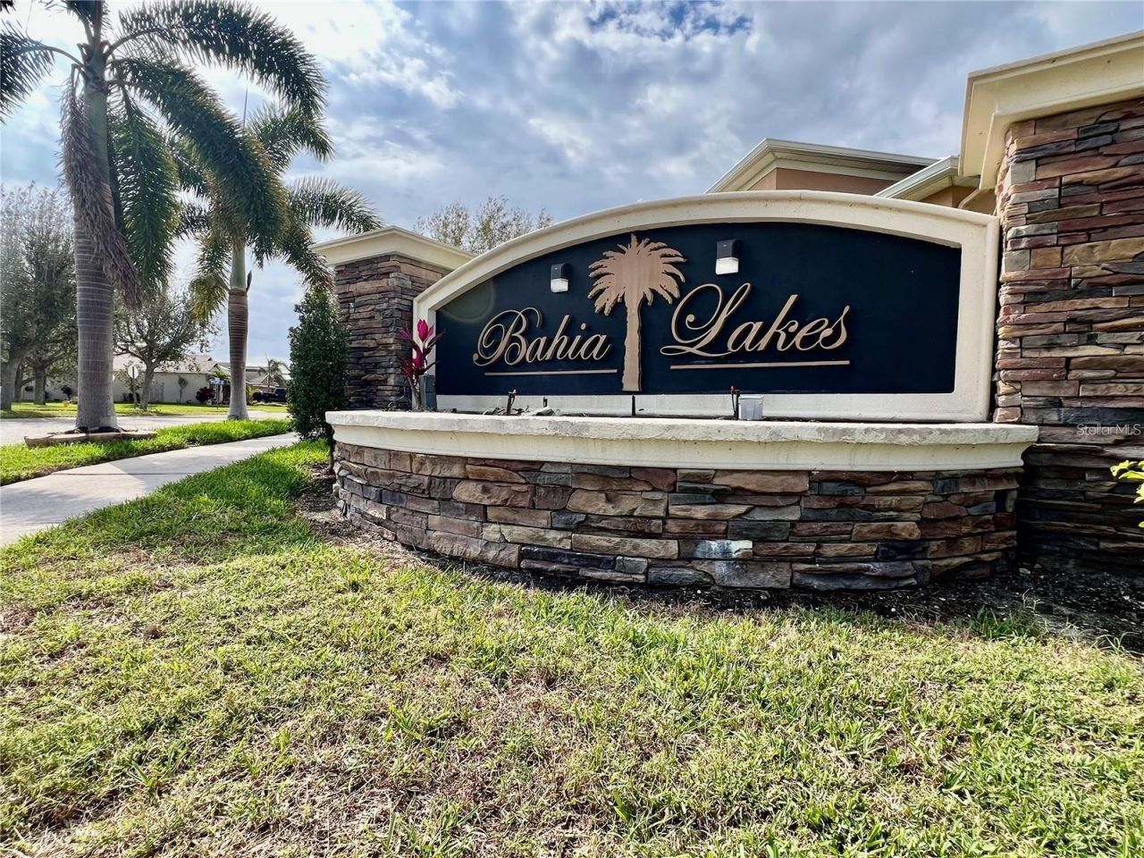 724 Parker Den Drive, Ruskin, FL 33570 Photo