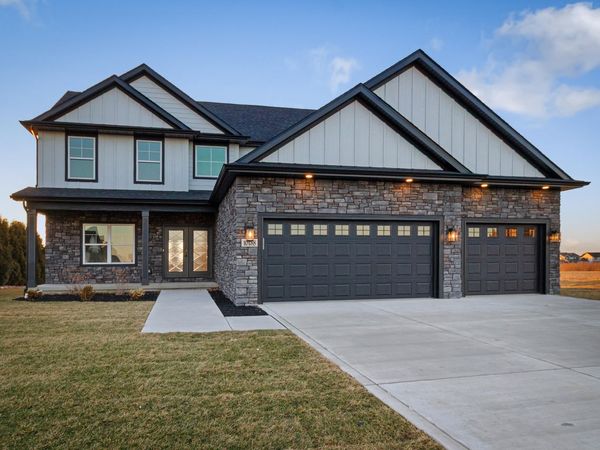 10138 Sentry Drive, St. John, IN 46373