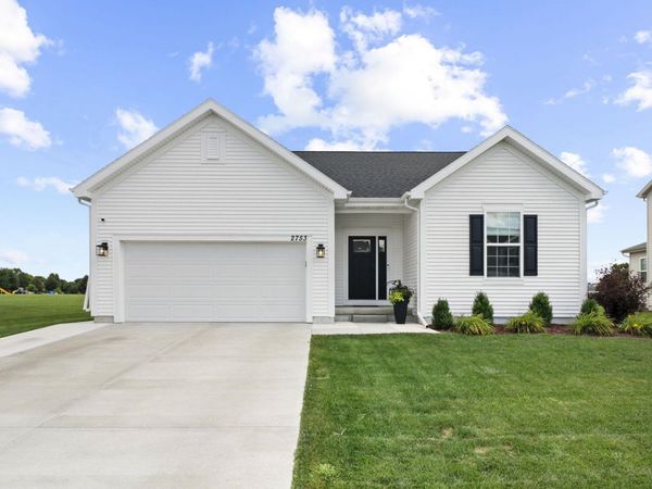 2753 Wayfair Street, Fitchburg, WI 53711