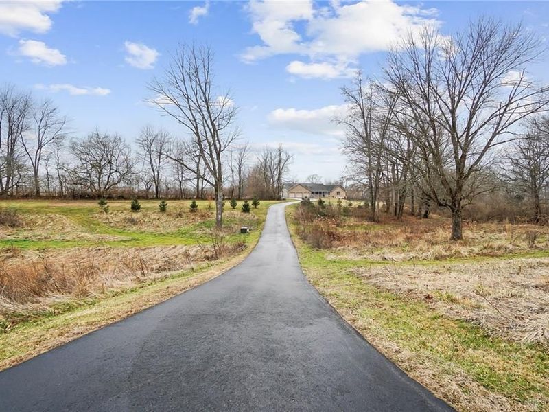 4269 Pansy Road, Clarksville, OH 45133 Photo 2