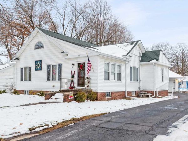 306 N Main Street, Alexis, IL 61412