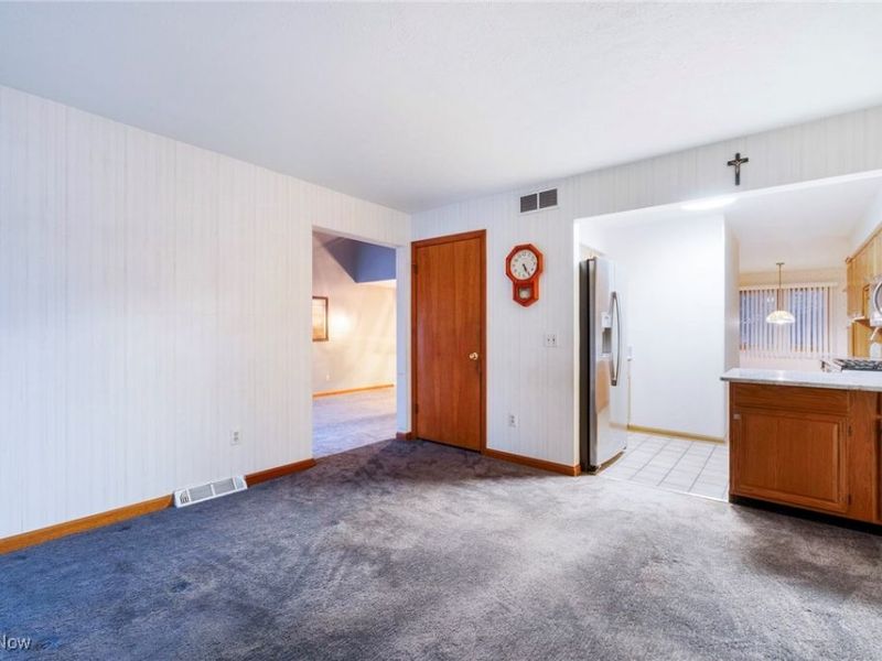 507 Tournament Trail, Cortland, OH 44410 Photo 14