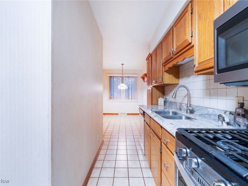 507 Tournament Trail, Cortland, OH 44410 Photo 20