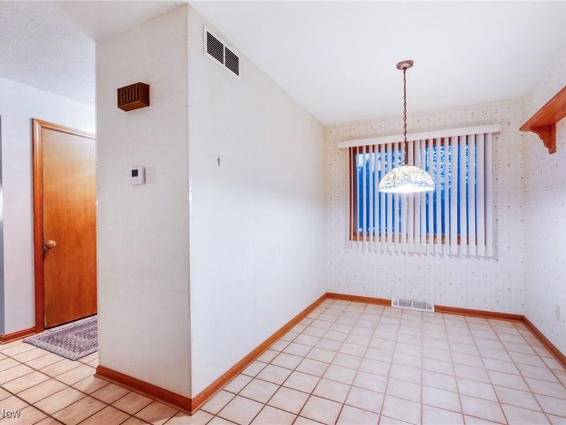 507 Tournament Trail, Cortland, OH 44410 Photo 23