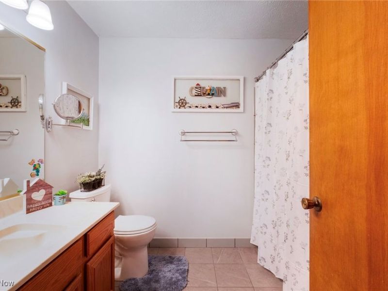 507 Tournament Trail, Cortland, OH 44410 Photo 31