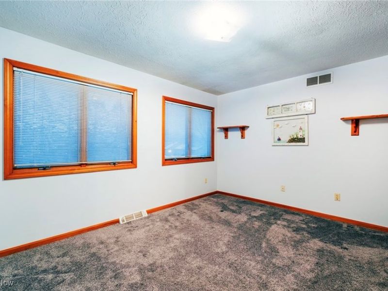 507 Tournament Trail, Cortland, OH 44410 Photo 32