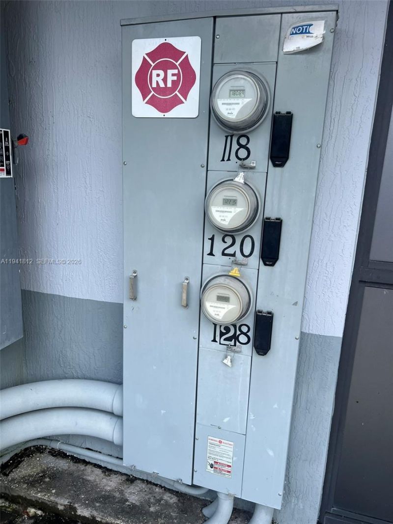 112 N Krome Ave , Homestead, FL 33030 Photo