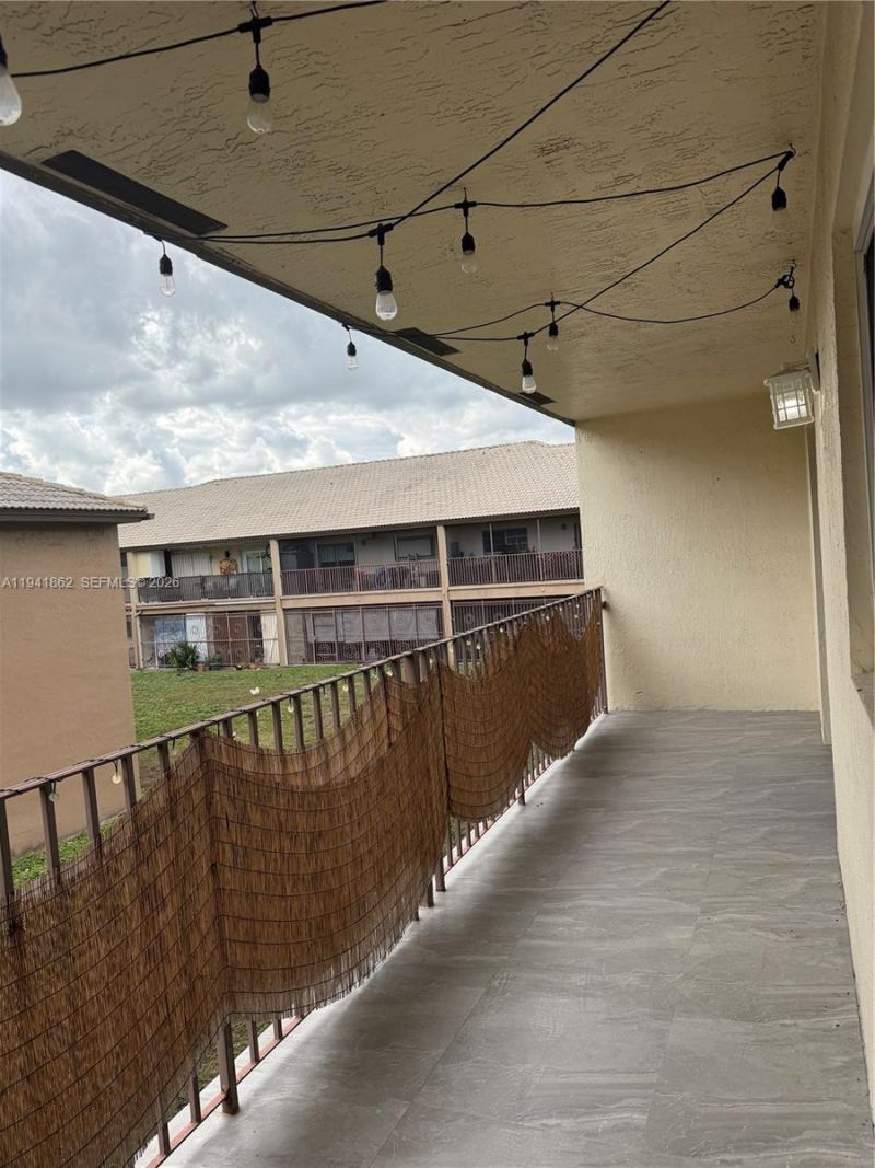 8851 NW 119th St, Unit 6205, Hialeah Gardens, FL 33018 Photo