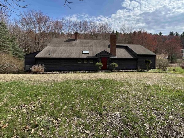 266 North Haverhill Road, Kensington, NH 03833