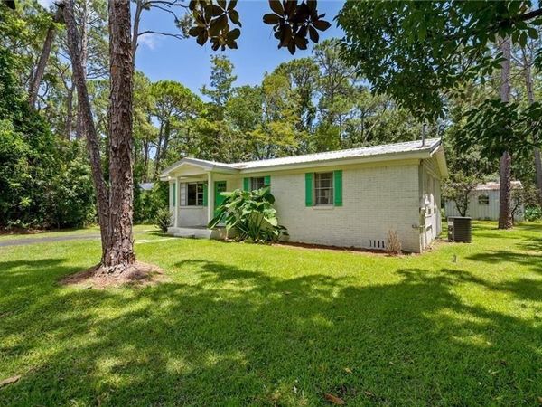 1005 Maldonado Place, Dauphin Island, AL 36528