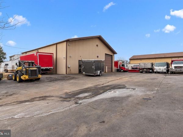 7011 BEAVER DAM ROAD, LEVITTOWN, PA 19057