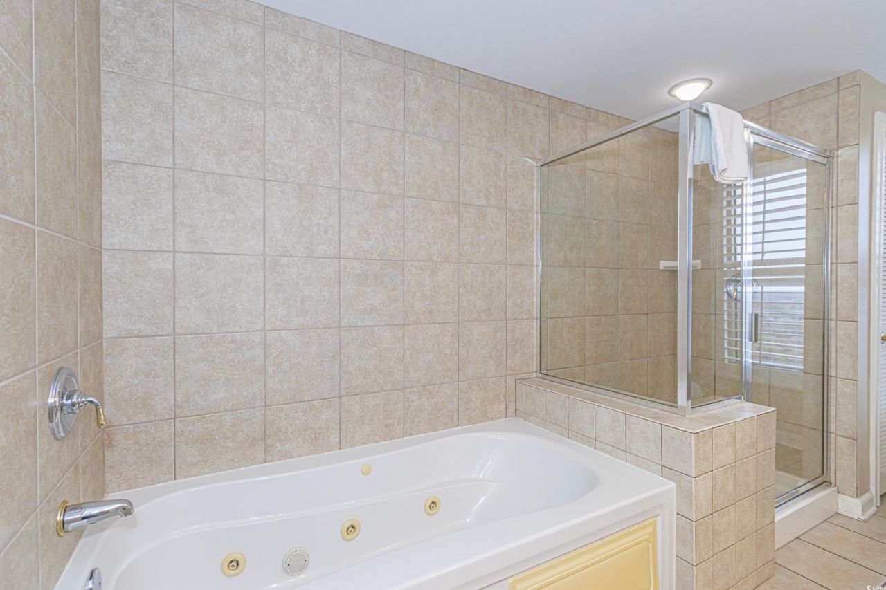 9994 Beach Club Dr. Photo 20