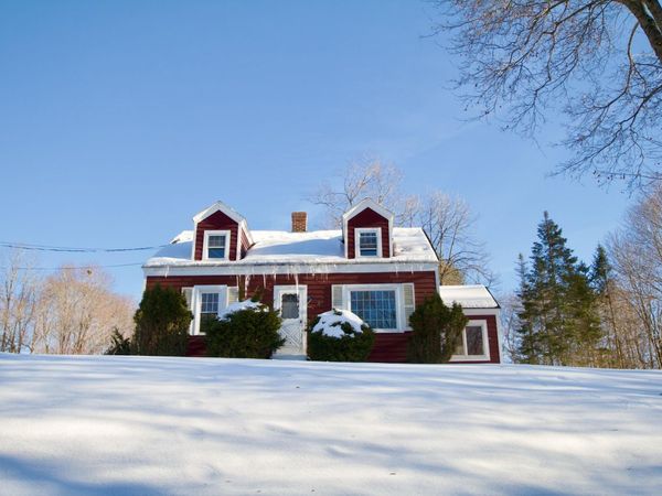 103 Pleasant Street, Dexter, ME 04930