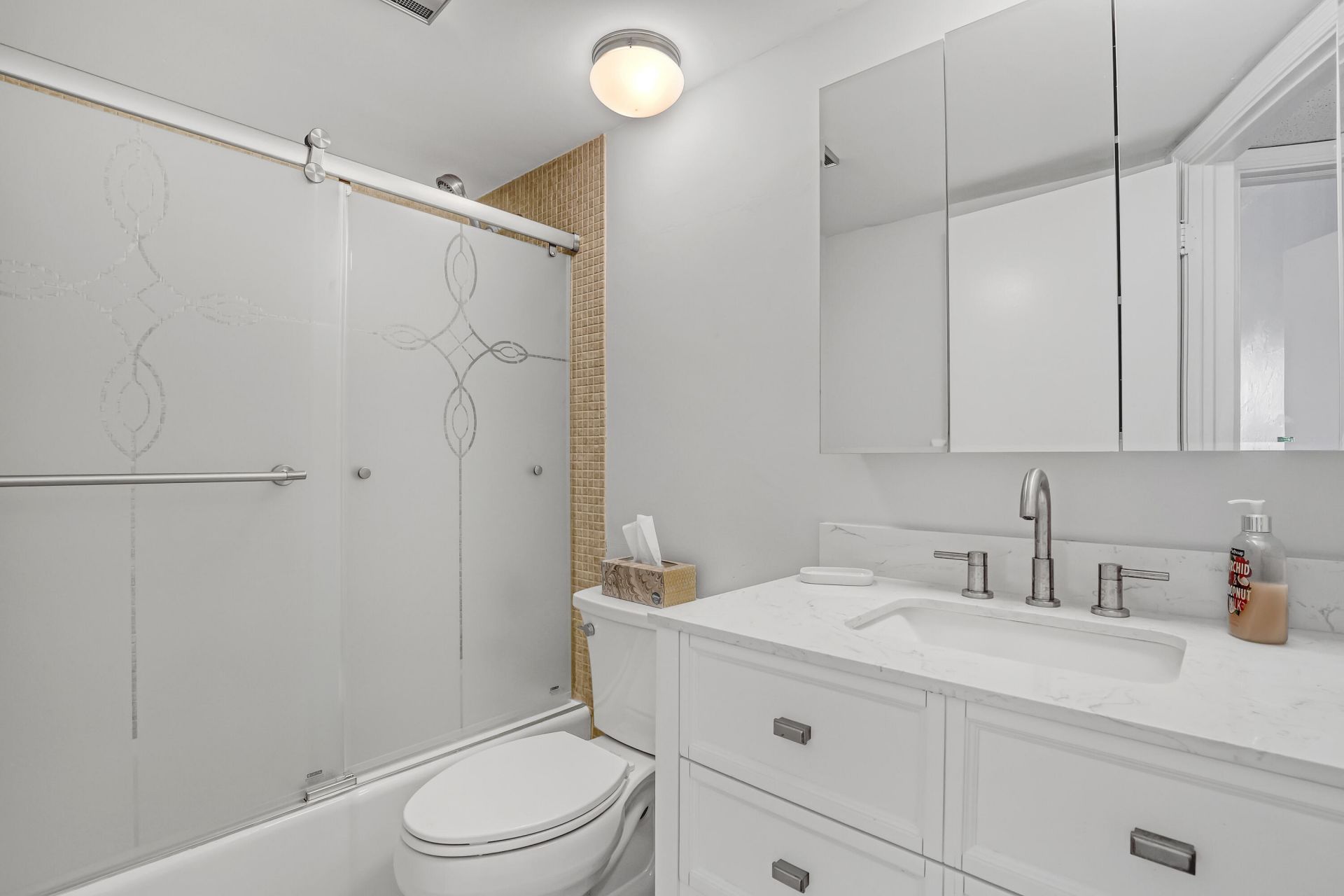 28 Yacht Club Drive, Unit 409, North Palm Beach, FL 33408 Photo