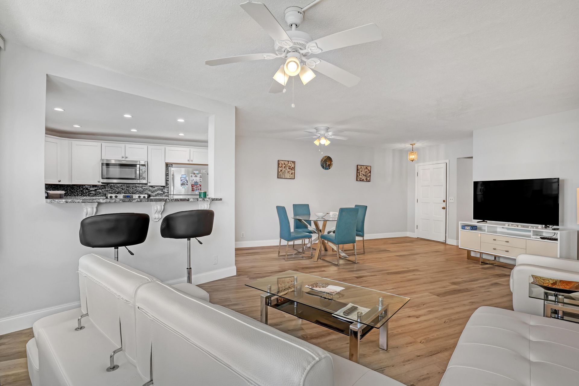 28 Yacht Club Drive, Unit 409, North Palm Beach, FL 33408 Photo