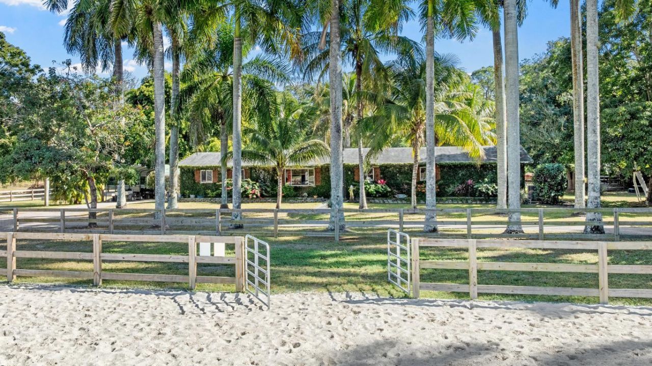 1068 D Road, Loxahatchee Groves, FL 33470 Photo