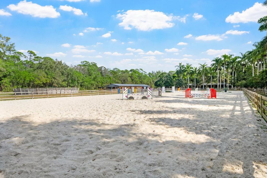 1068 D Road, Loxahatchee Groves, FL 33470 Photo