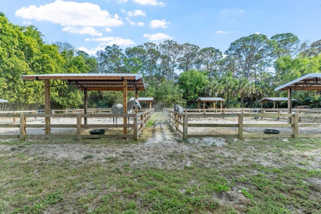 1068 D Road, Loxahatchee Groves, FL 33470 Photo