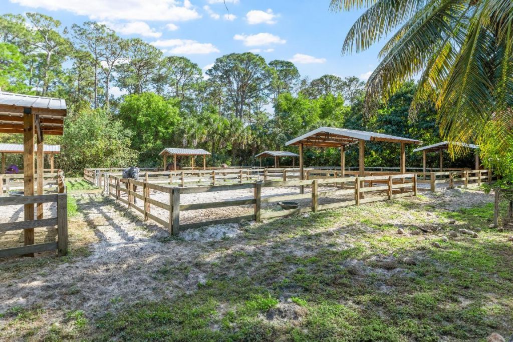 1068 D Road, Loxahatchee Groves, FL 33470 Photo