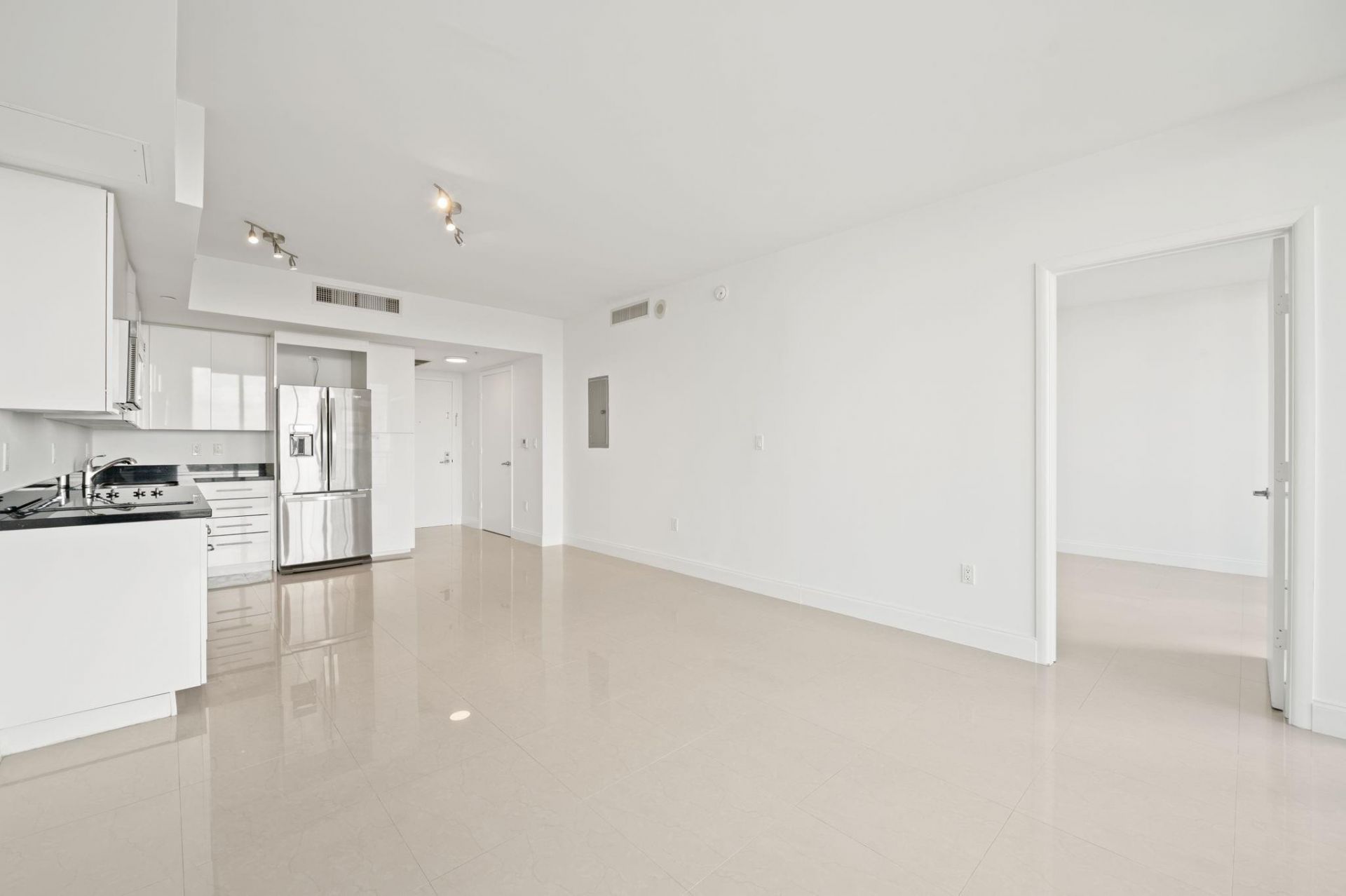 92 SW 3rd Street, Unit 1807, Miami, FL 33130 Photo