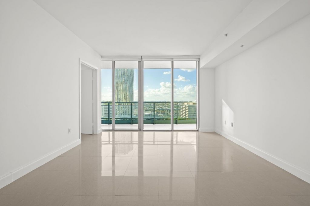 92 SW 3rd St, Unit 1807, Miami, FL 33130 Photo