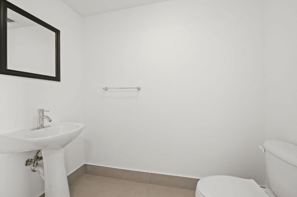 92 SW 3rd St, Unit 1807, Miami, FL 33130 Photo