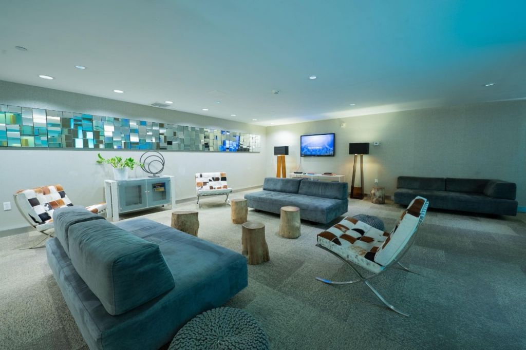 92 SW 3rd St, Unit 1807, Miami, FL 33130 Photo