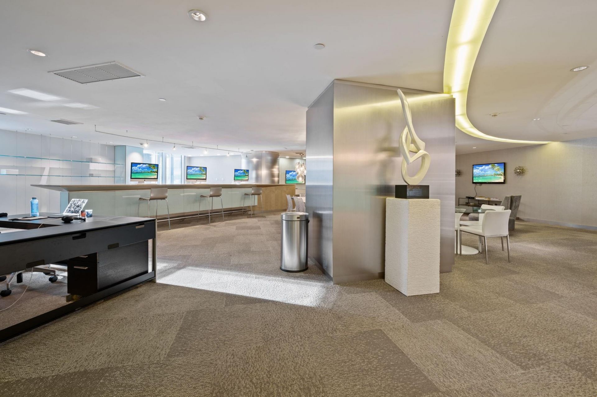 92 SW 3rd Street, Unit 1807, Miami, FL 33130 Photo