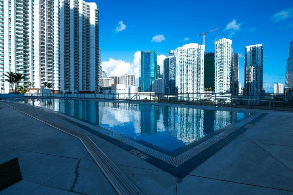 92 SW 3rd St, Unit 1807, Miami, FL 33130 Photo