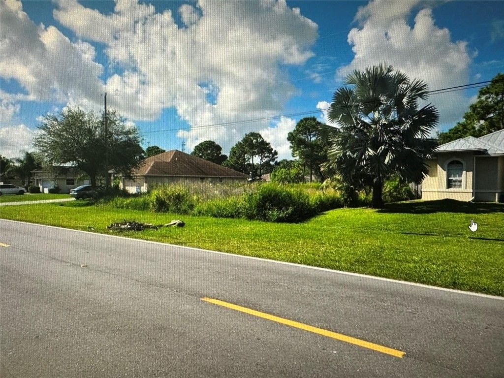 2042 SW Savage Blvd, Port Saint Lucie, FL 34953 Photo