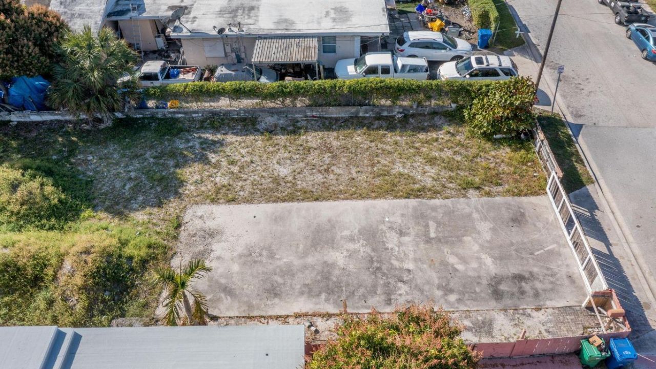 1045 W 30th Street, Riviera Beach, FL 33404 Photo