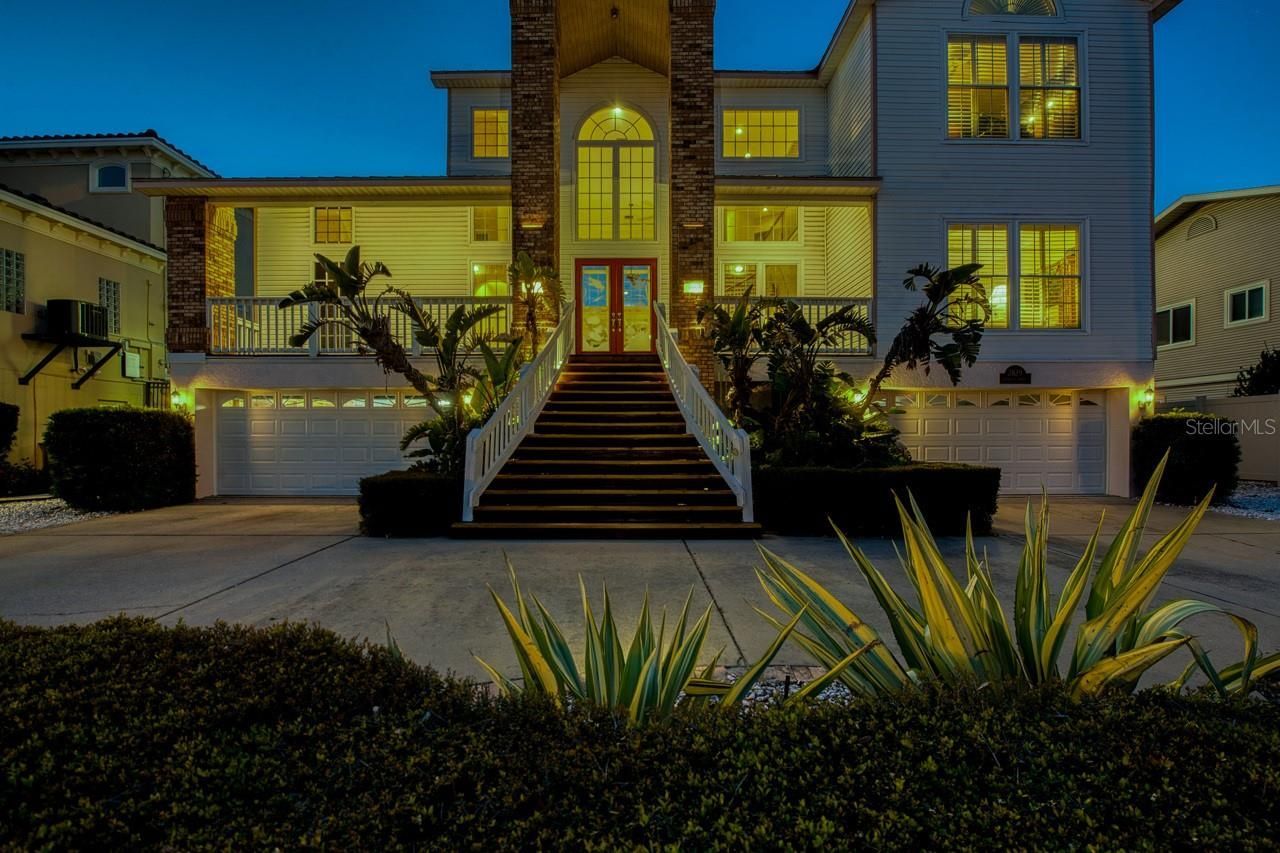 2829 Seabreeze Drive S, Gulfport, FL 33707 Photo