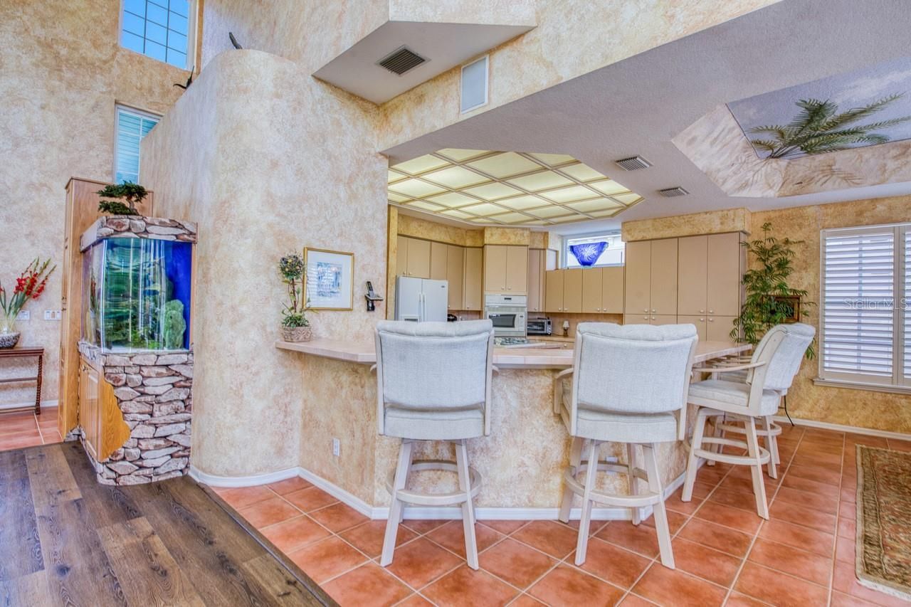 2829 Seabreeze Drive S, Gulfport, FL 33707 Photo