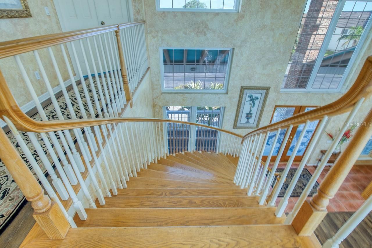 2829 Seabreeze Drive S, Gulfport, FL 33707 Photo