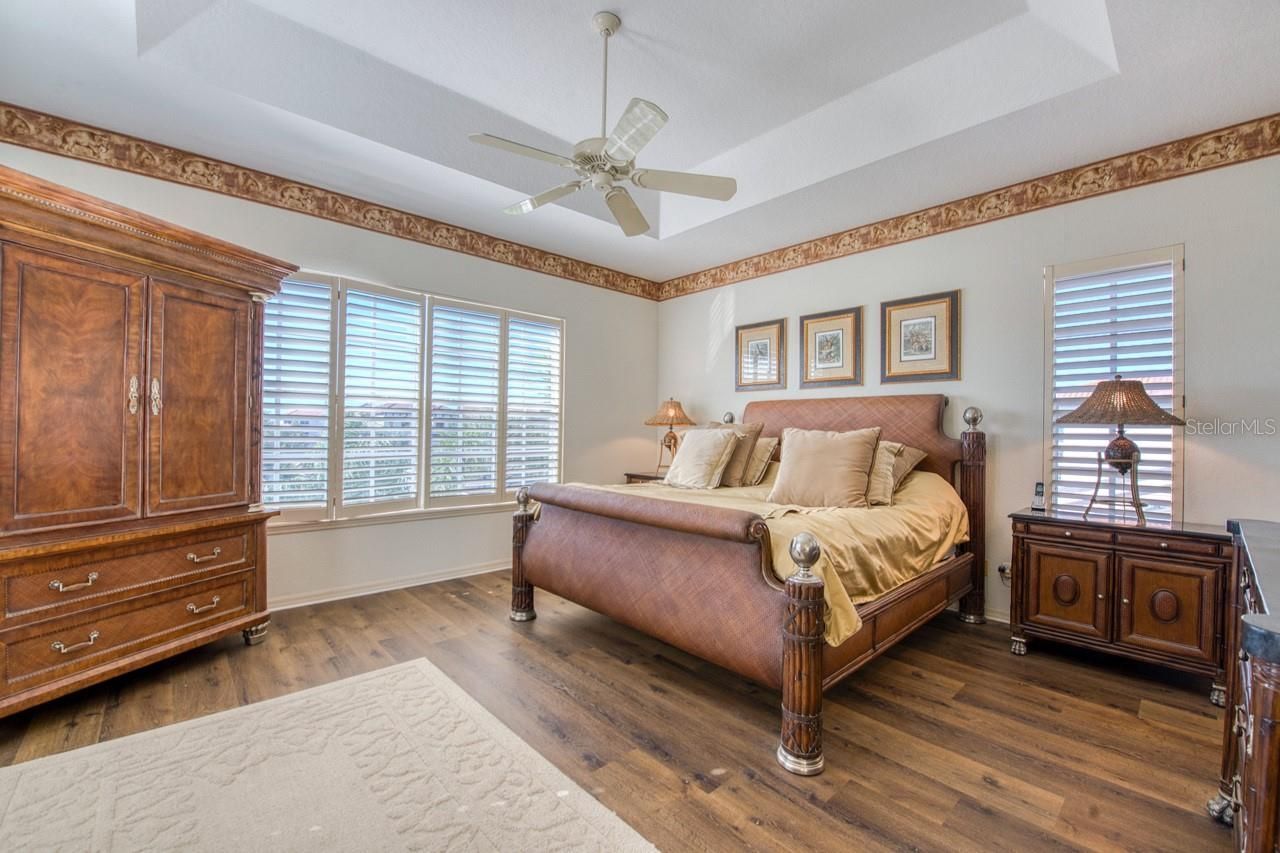 2829 Seabreeze Drive S, Gulfport, FL 33707 Photo