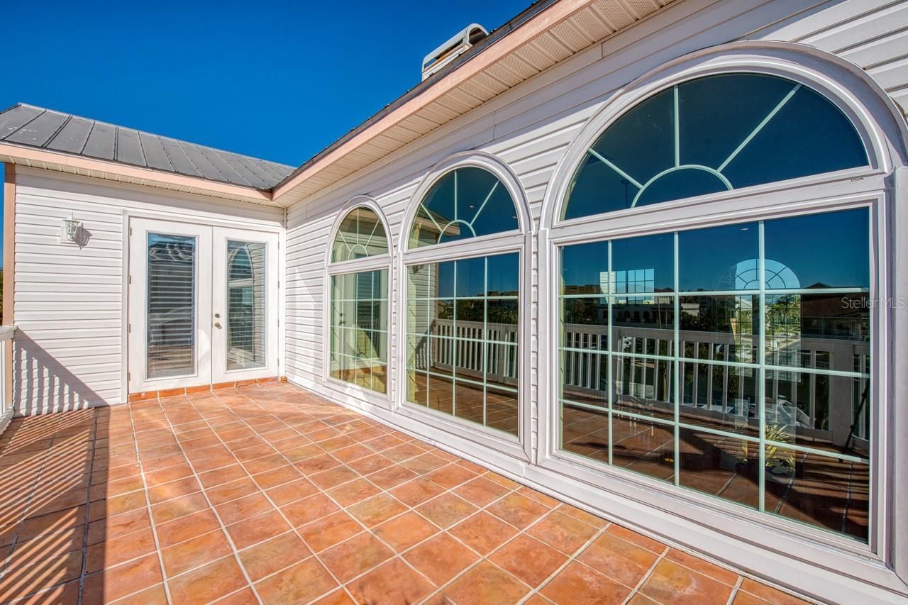 2829 Seabreeze Drive S, Gulfport, FL 33707 Photo