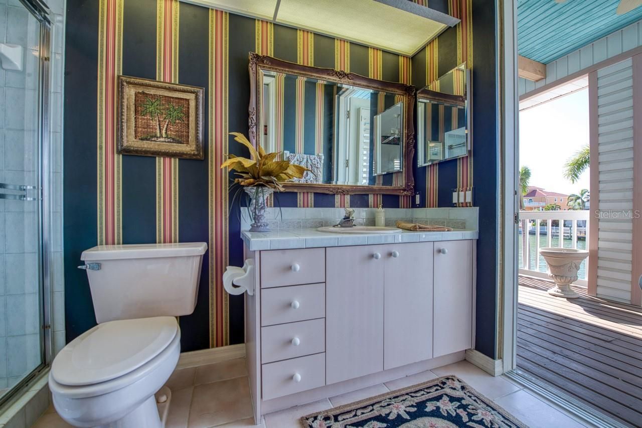 2829 Seabreeze Drive S, Gulfport, FL 33707 Photo