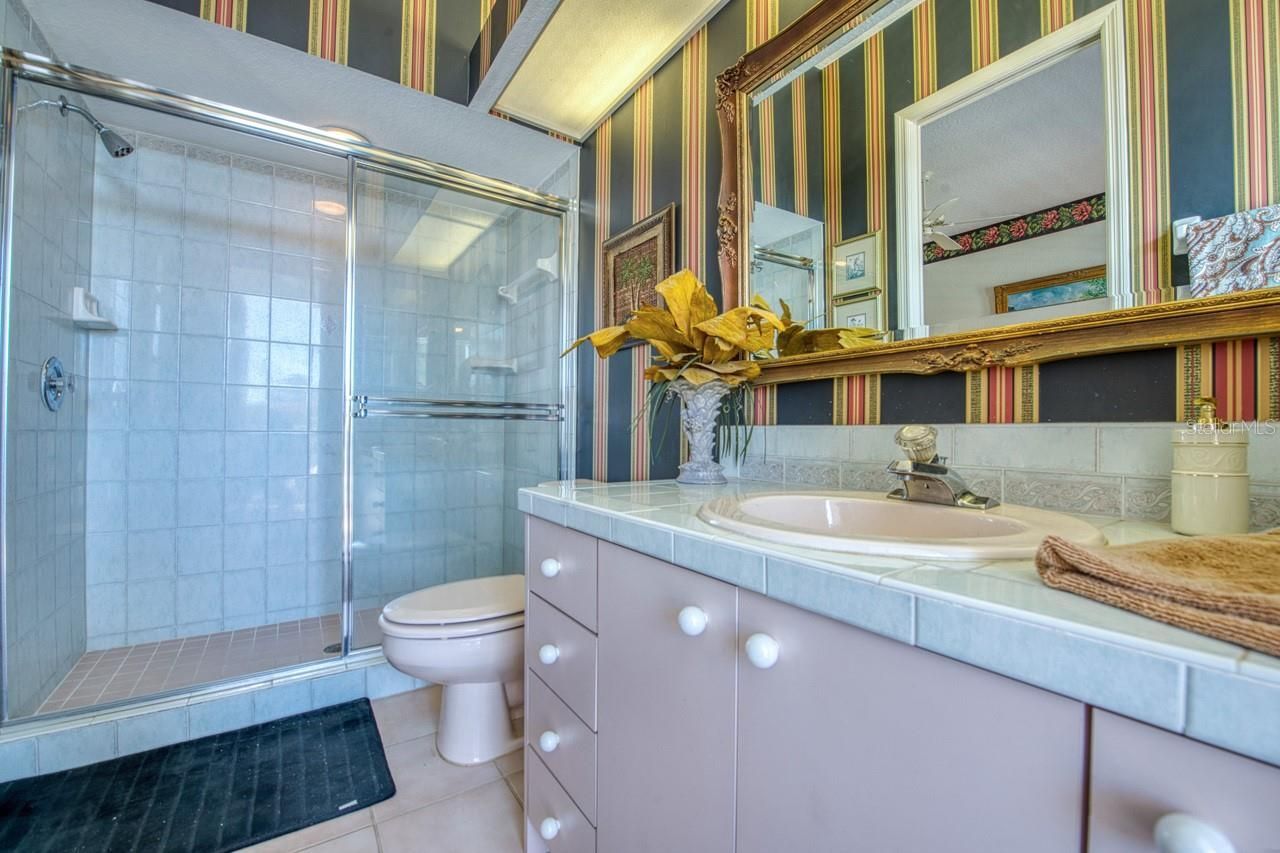 2829 Seabreeze Drive S, Gulfport, FL 33707 Photo