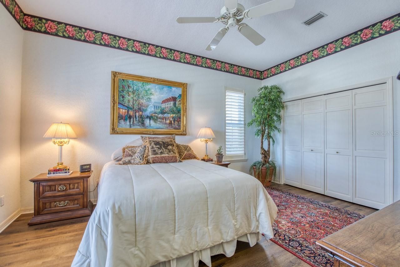 2829 Seabreeze Drive S, Gulfport, FL 33707 Photo