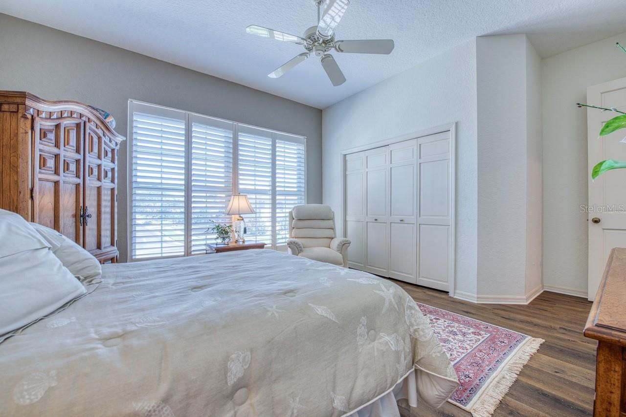 2829 Seabreeze Drive S, Gulfport, FL 33707 Photo