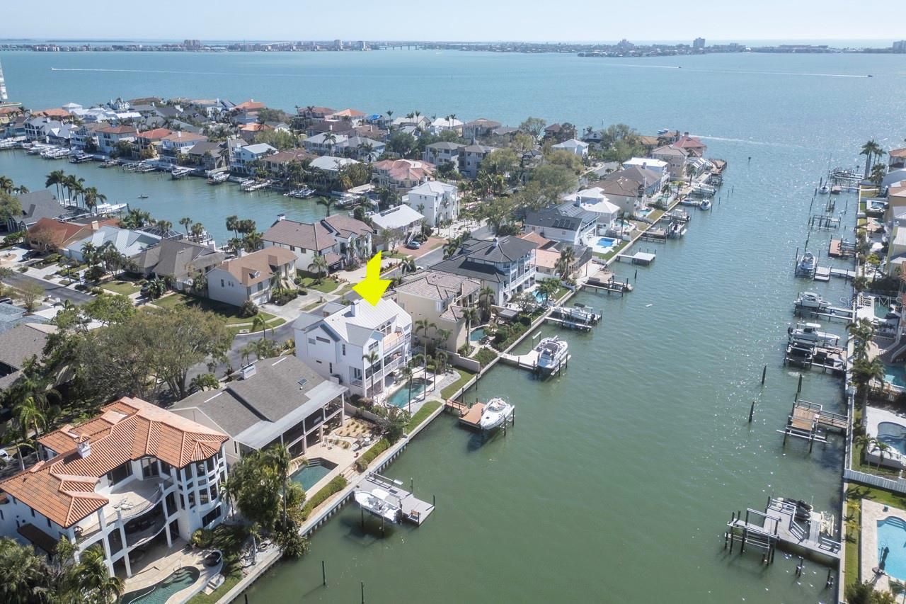 2829 Seabreeze Drive S, Gulfport, FL 33707 Photo