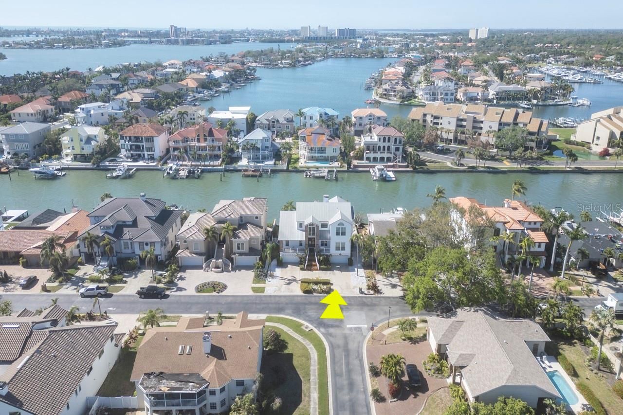 2829 Seabreeze Drive S, Gulfport, FL 33707 Photo