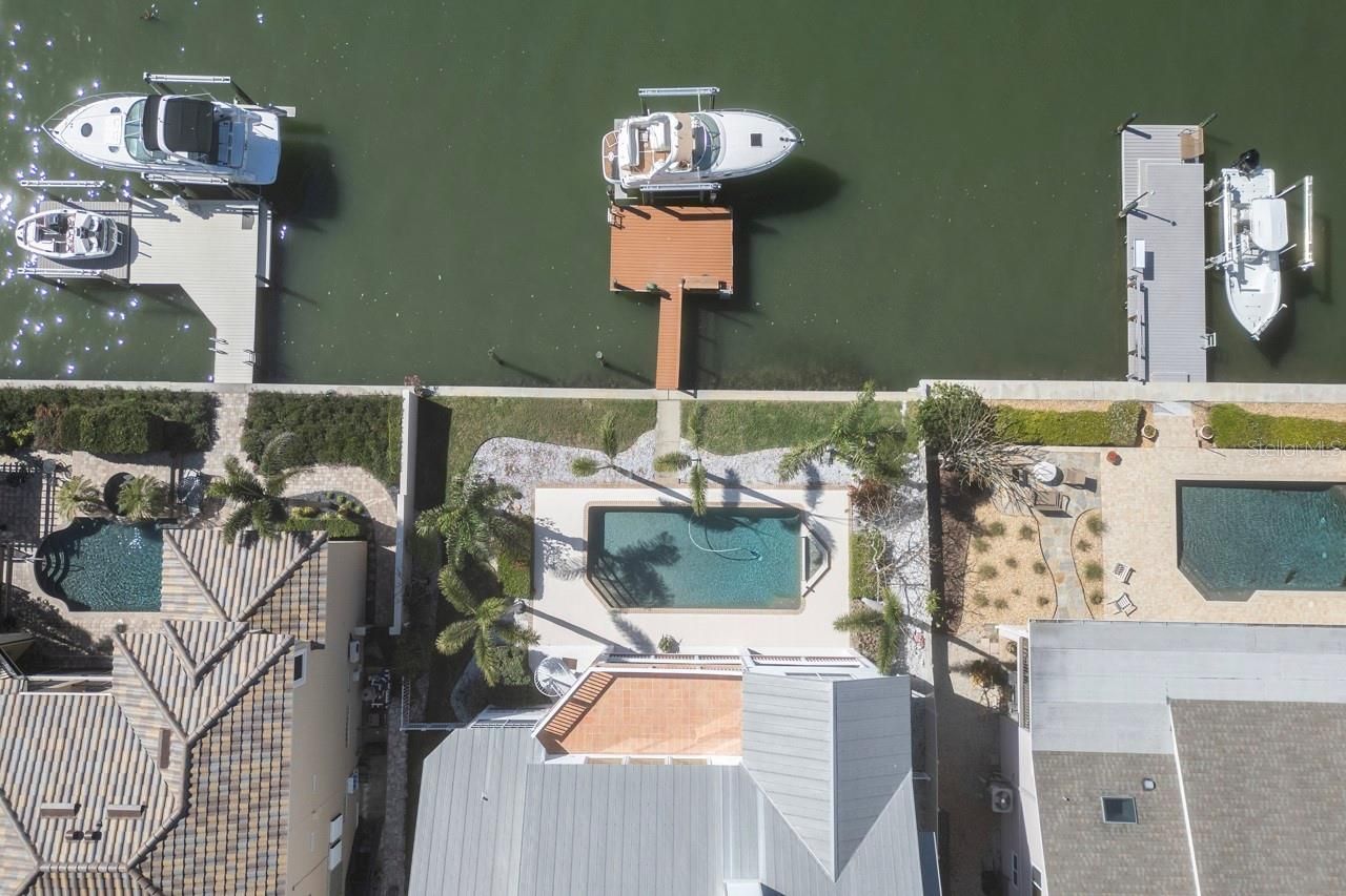 2829 Seabreeze Drive S, Gulfport, FL 33707 Photo