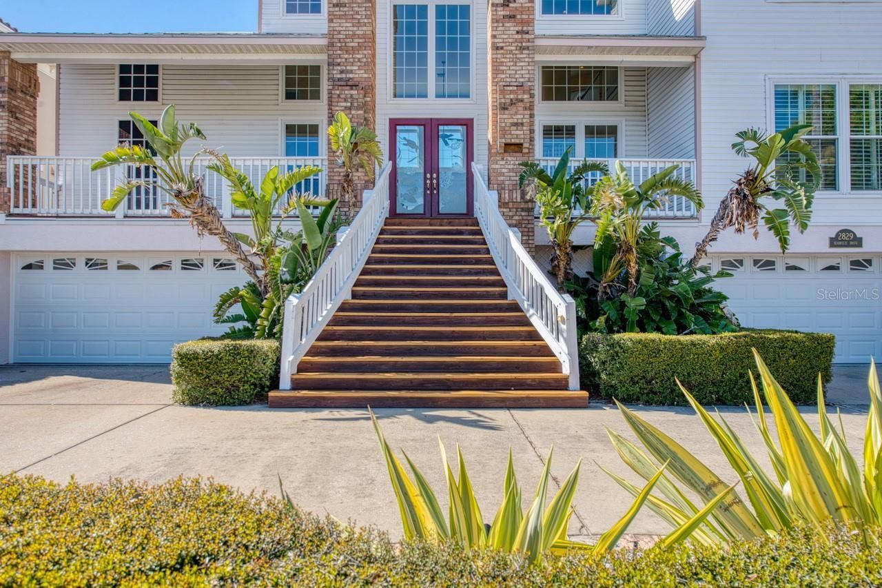 2829 Seabreeze Drive S, Gulfport, FL 33707 Photo