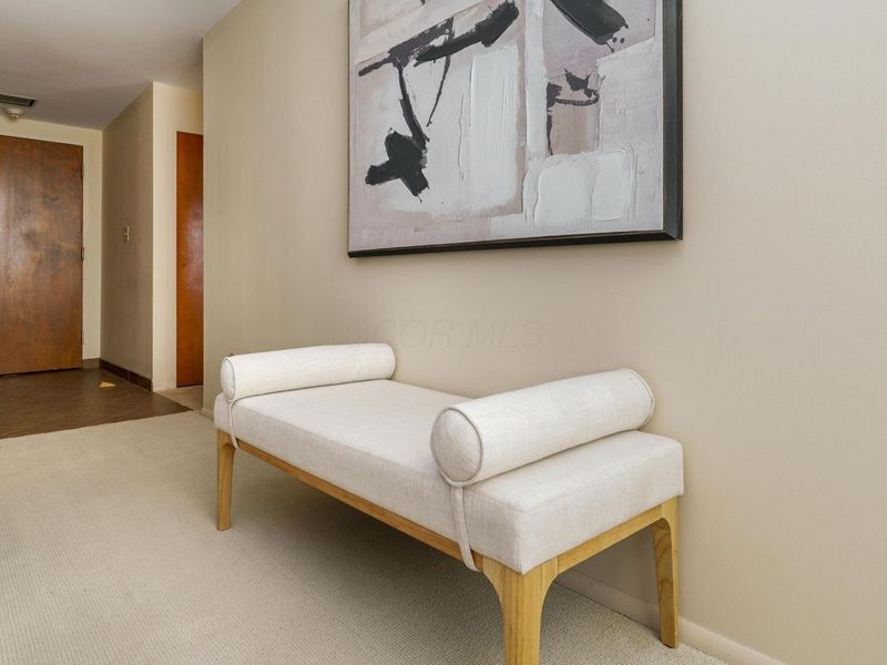 1000 Urlin Avenue, Unit 1407, Columbus, OH 43212 Photo 4