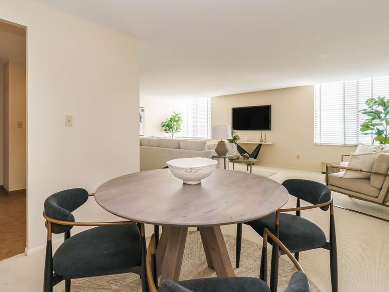 1000 Urlin Avenue, Unit 1407, Columbus, OH 43212 Photo 7