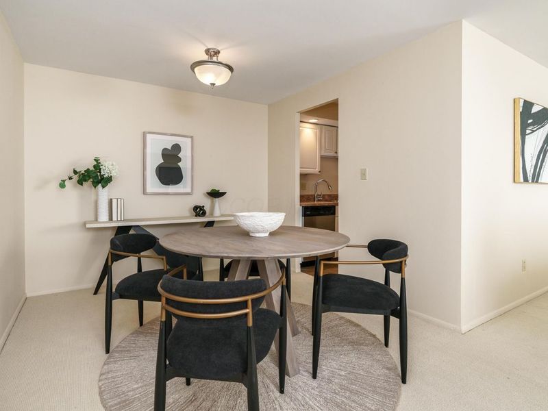 1000 Urlin Avenue, Unit 1407, Columbus, OH 43212 Photo 8