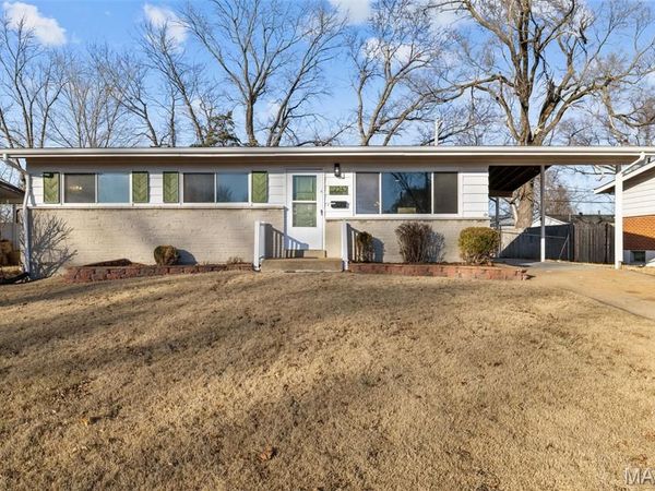 2345 Hummingbird Drive, St Louis, MO 63033