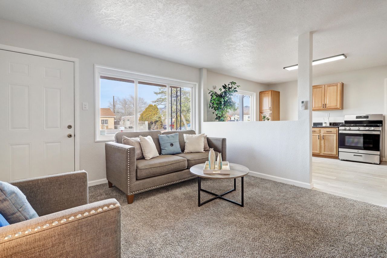 8008 San Joaquin Avenue Se, Albuquerque, NM 87108 Main Photo