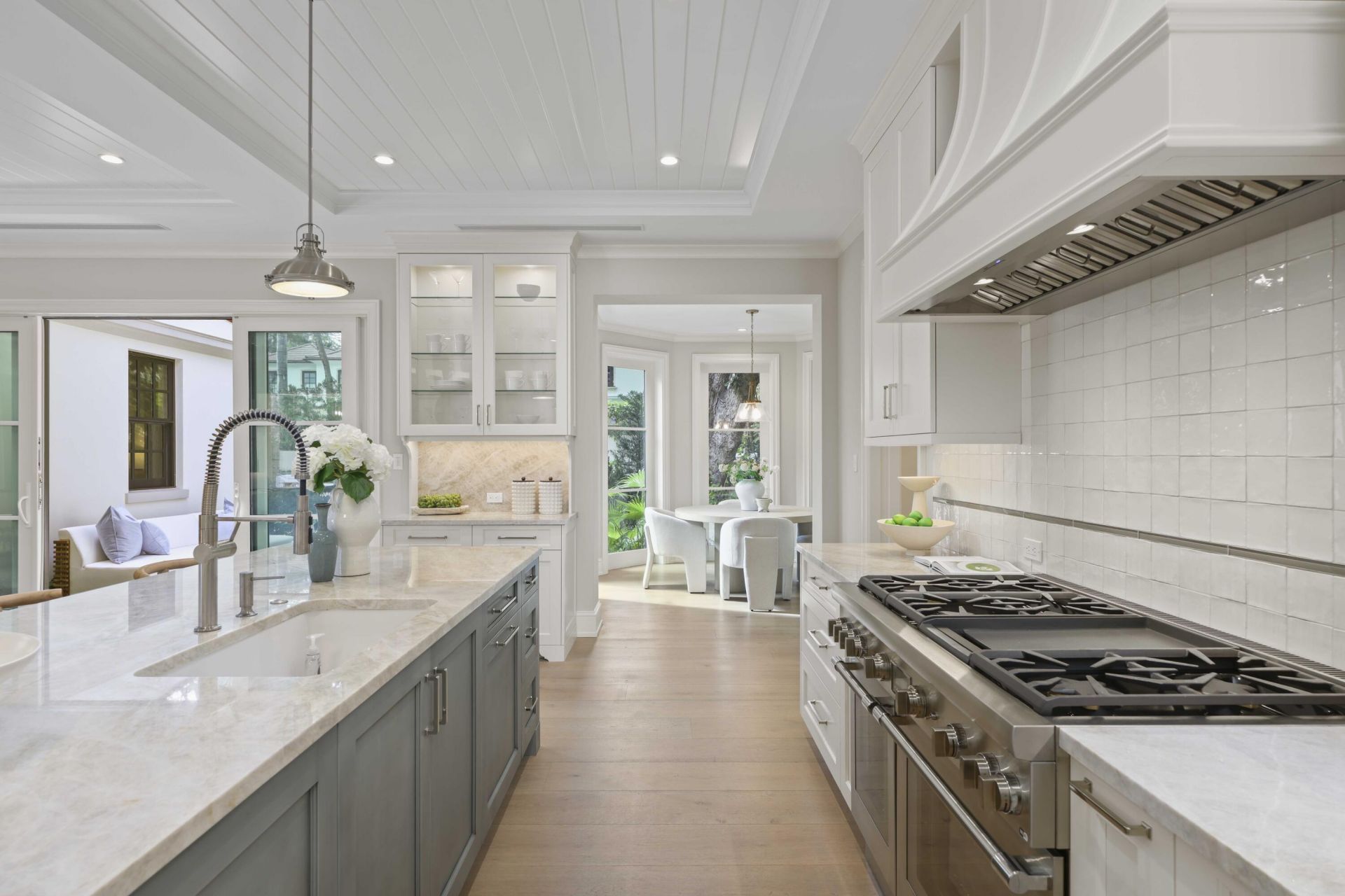 433 Antigua Lane, Palm Beach, FL 33480 Photo